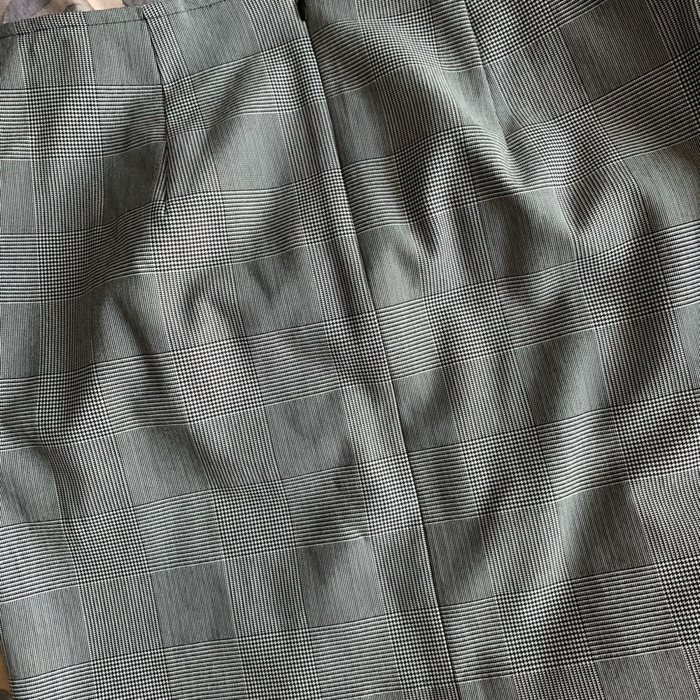 Express Mini Skirt - Picture 7 of 7